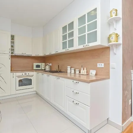 Hani 2 - Two Bedroom With Balcony And Sea View