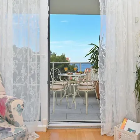 Hani 2 - Two Bedroom With Balcony And Sea View Apartment