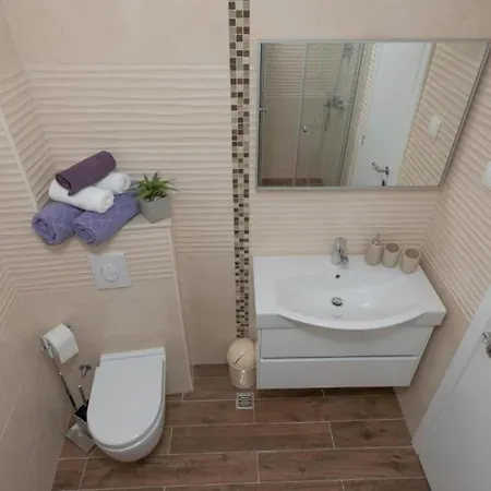 アパート Hani 2 - Two Bedroom With Balcony And Sea View マカルスカ