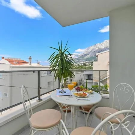 Hani 2 - Two Bedroom With Balcony And Sea View アパート マカルスカ
