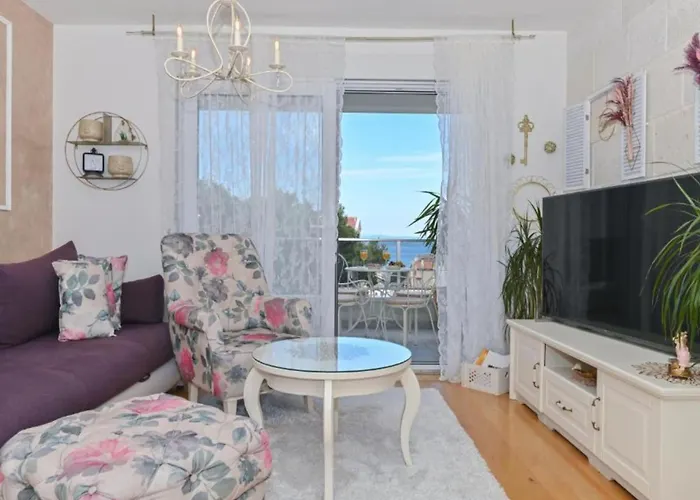 Hani 2 - Two Bedroom With Balcony And Sea View Apartment