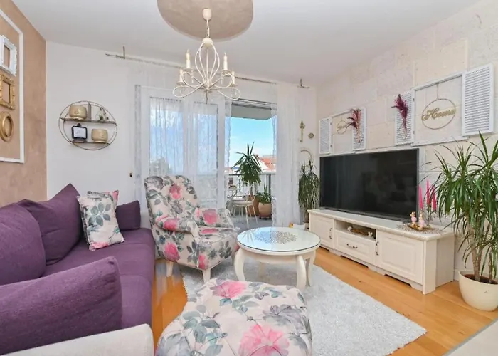 Hani 2 - Two Bedroom With Balcony And Sea View *