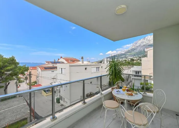 Hani 2 - Two Bedroom With Balcony And Sea View * Makarska