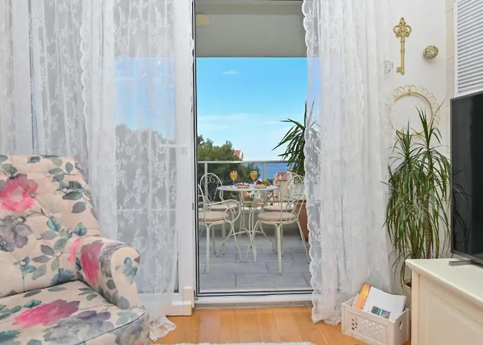 Hani 2 - Two Bedroom With Balcony And Sea View Apartment *