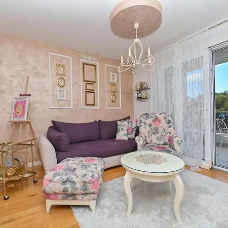 Hani 2 - Two Bedroom With Balcony And Sea View Μακάρσκα